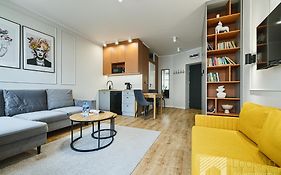 Frida Apartment By Lookap
